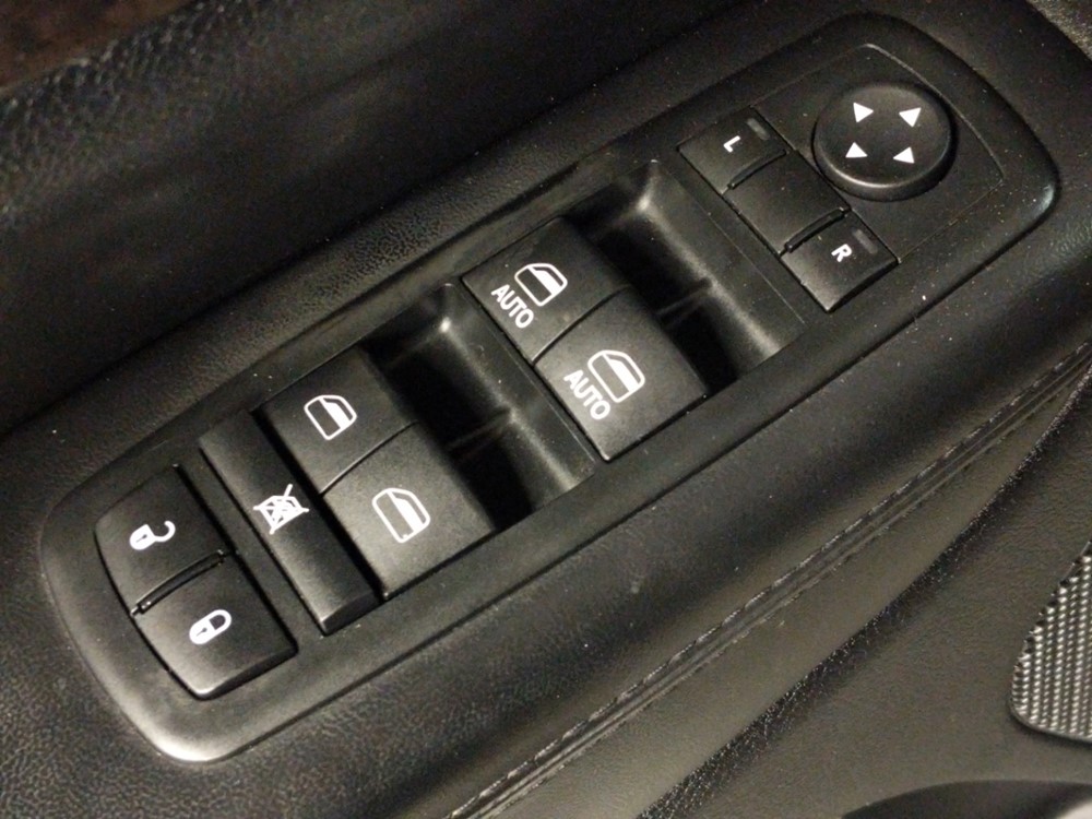 2011 Jeep Grand Cherokee - Driver Power Windows/Lock Control