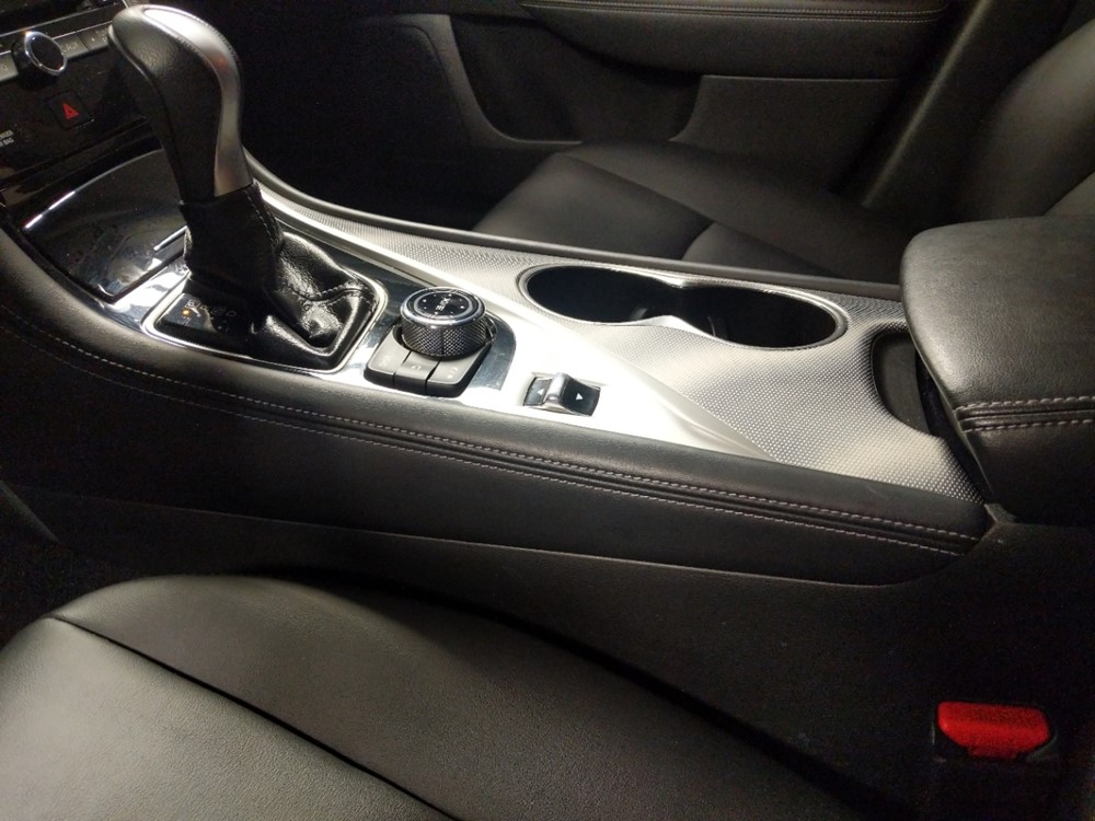 2015 INFINITI Q50 - Center Console/Cup Holders