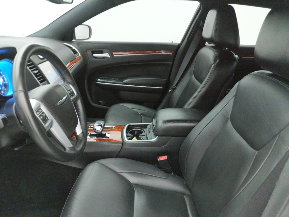 2014 Chrysler 300 - Driver Front Seat