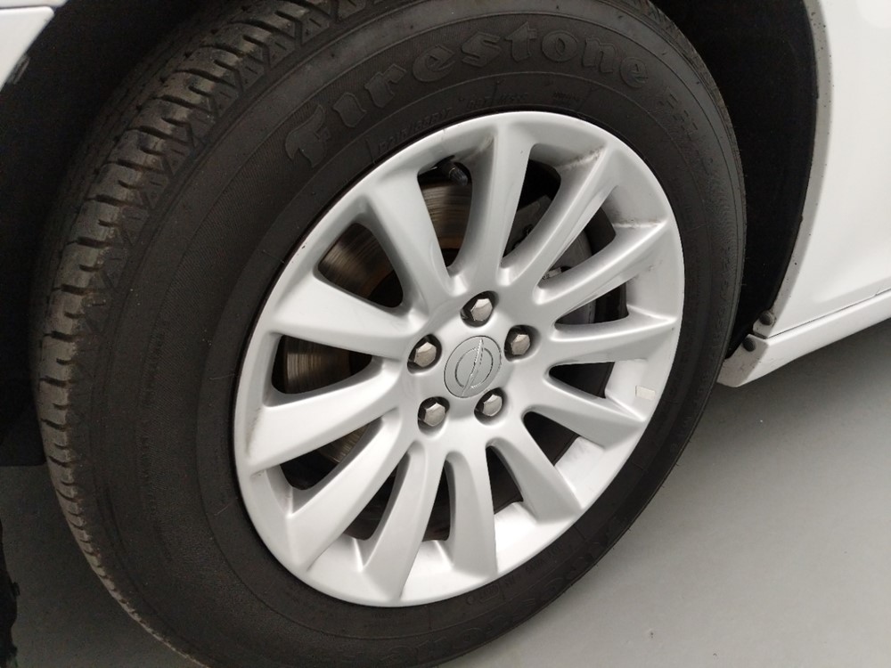 2014 Chrysler 300 - Wheel