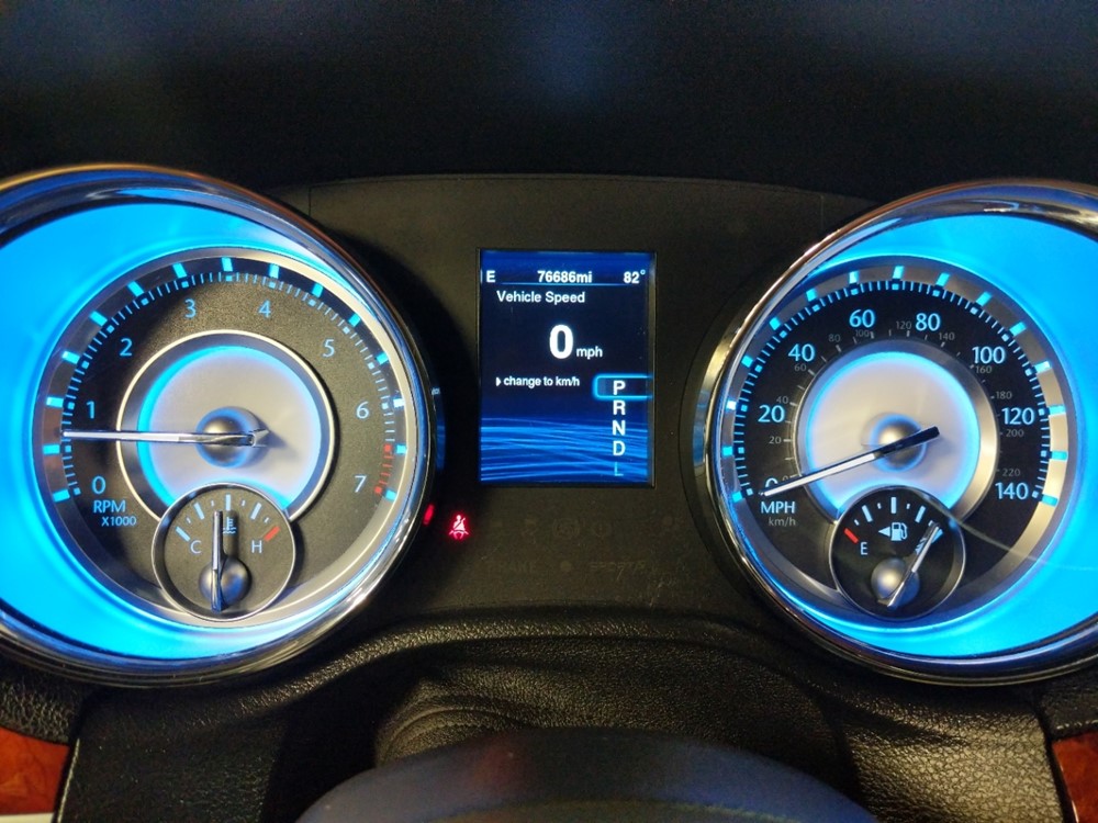 2014 Chrysler 300 - Odometer Close Up