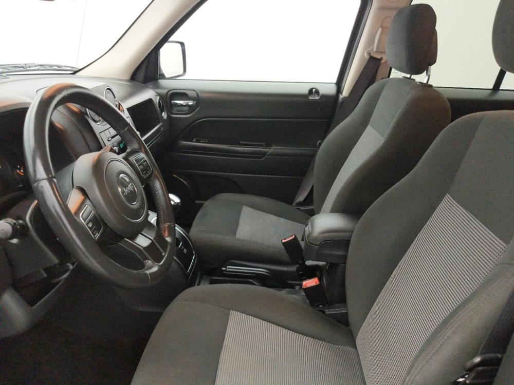 2016 Jeep Patriot - Driver Front Seat