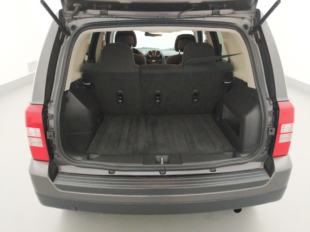 2016 Jeep Patriot - Trunk