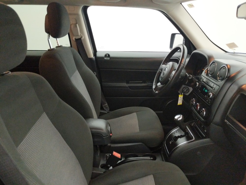 2016 Jeep Patriot - Passenger Front Seat