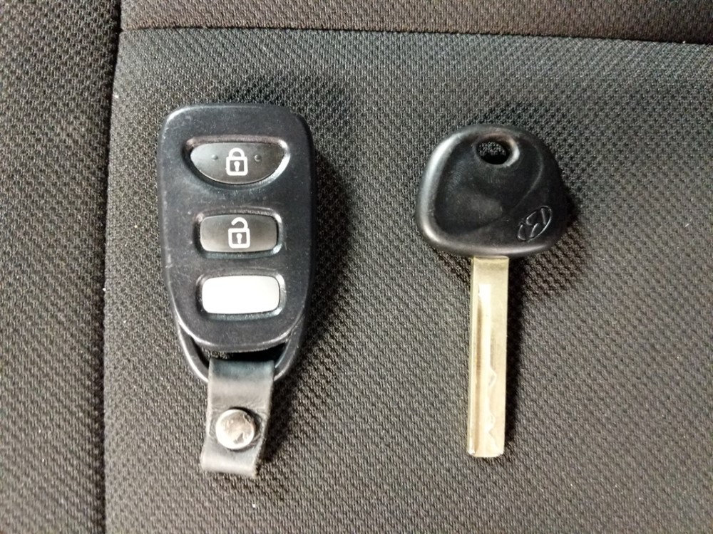 2014 Hyundai Veloster - Keys