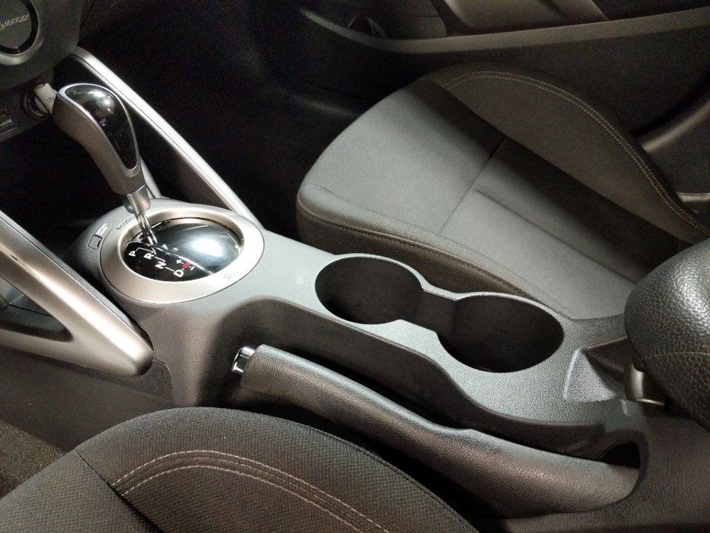 2014 Hyundai Veloster - Center Console/Cup Holders