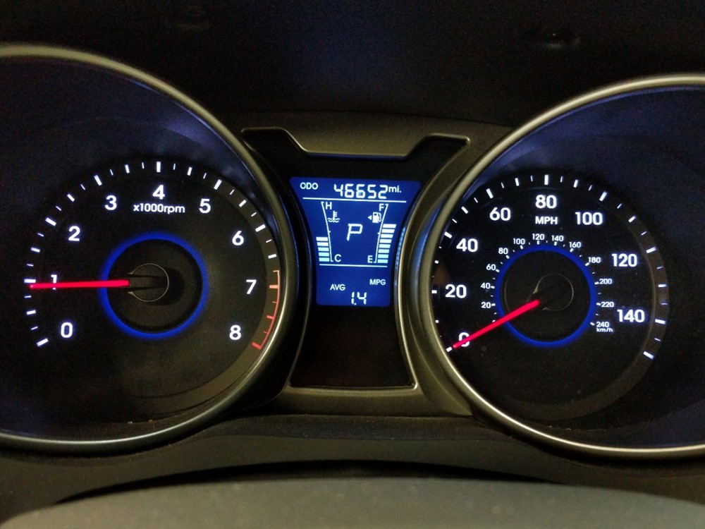 2014 Hyundai Veloster - Odometer Close Up