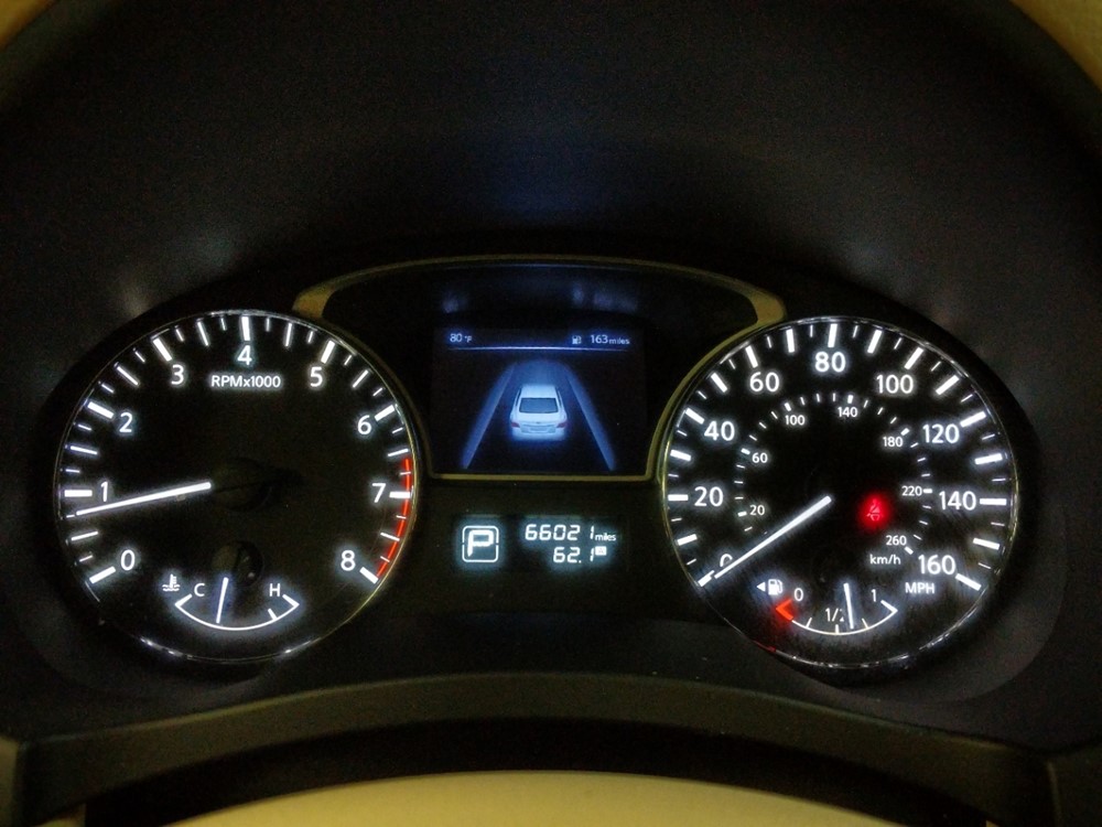 2015 Nissan Altima - Odometer Close Up