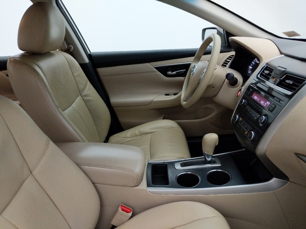 2015 Nissan Altima - Passenger Front Seat