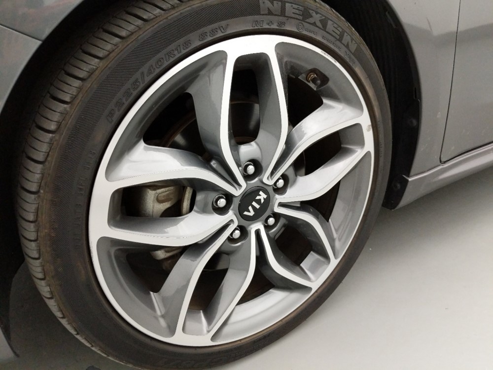 2016 Kia Forte - Wheel