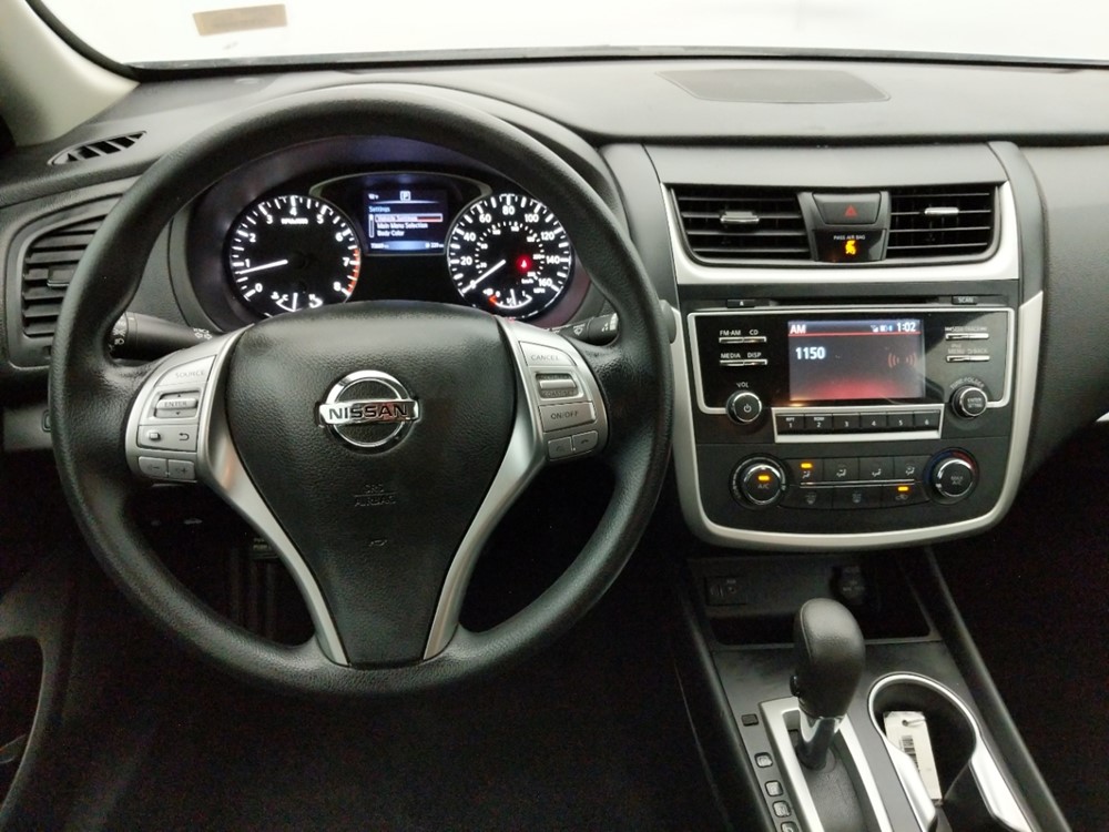 2017 Nissan Altima - Driver Dash