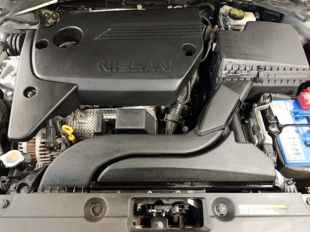 2017 Nissan Altima - Engine