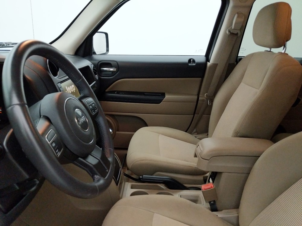 2014 Jeep Patriot - Driver Front Seat
