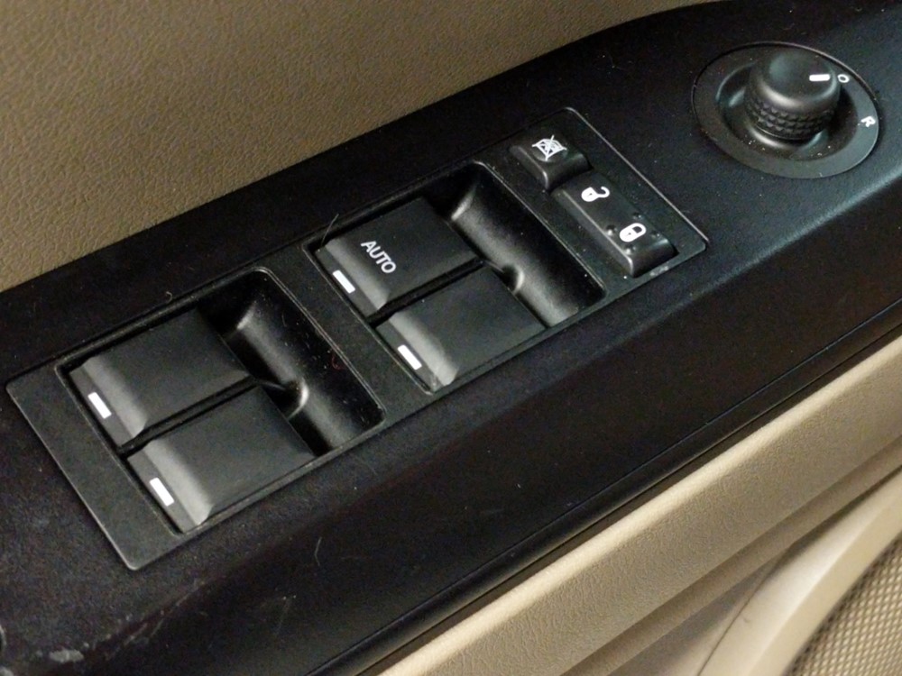 2014 Jeep Patriot - Driver Power Windows/Lock Control