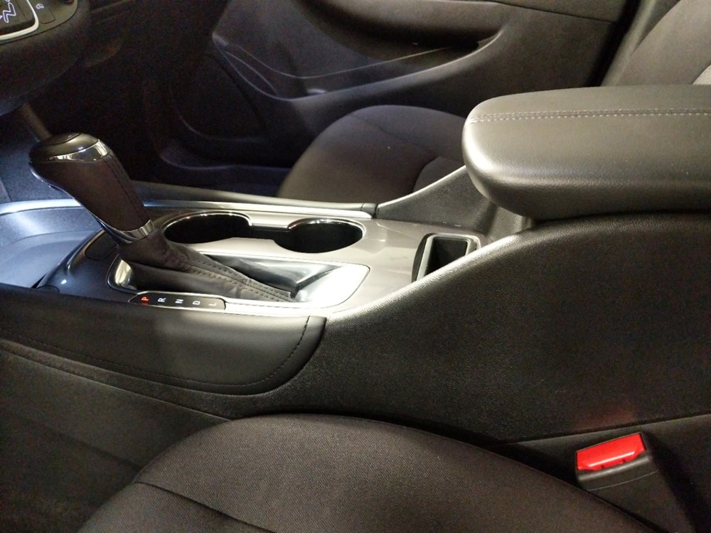 2018 Chevrolet Malibu - Center Console/Cup Holders