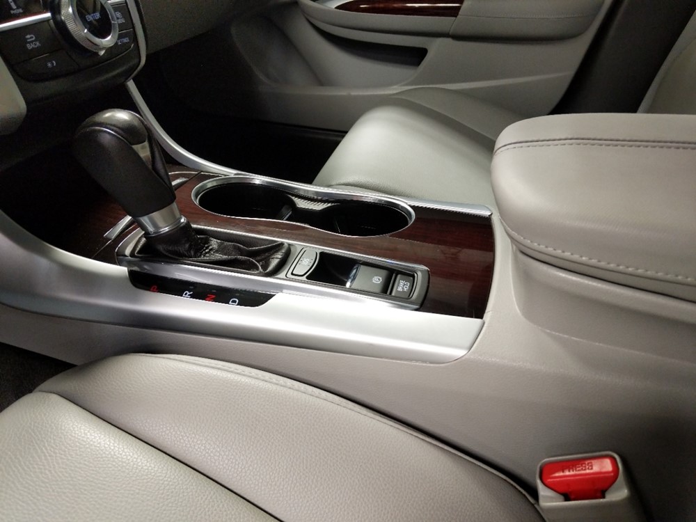 2017 Acura TLX - Center Console/Cup Holders