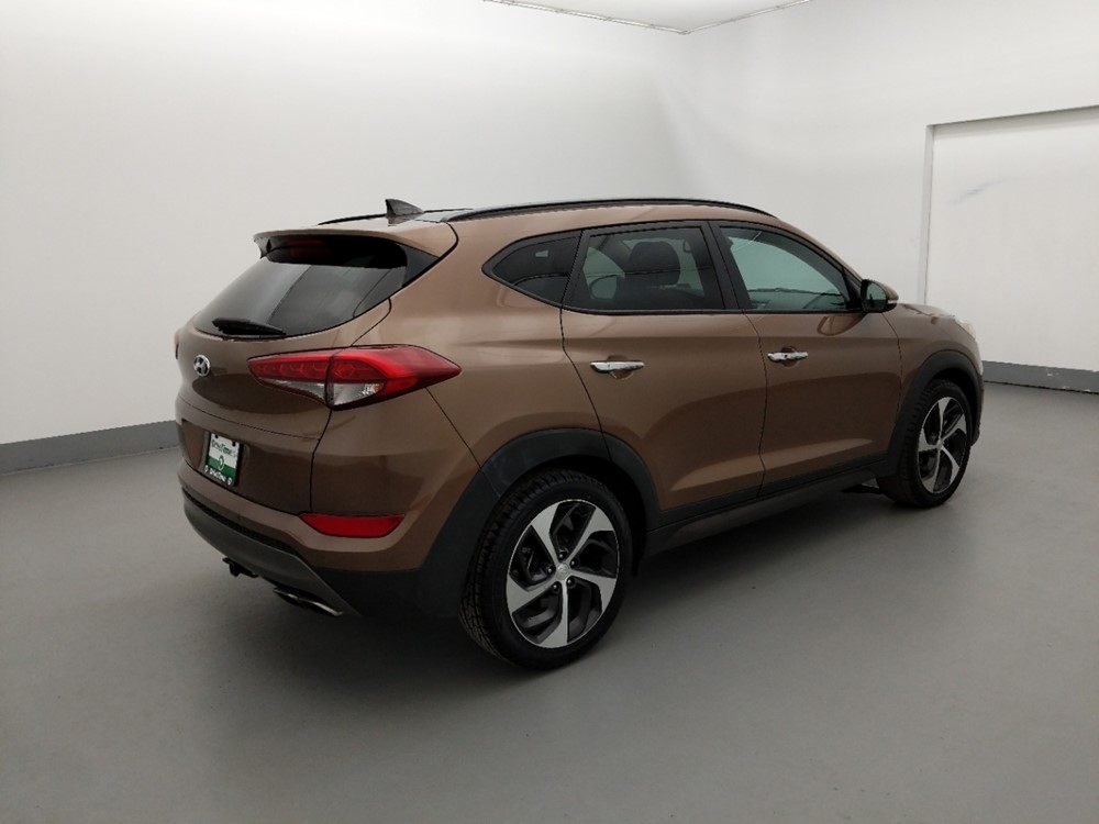 2016 Hyundai Tucson - Passenger Rear Side