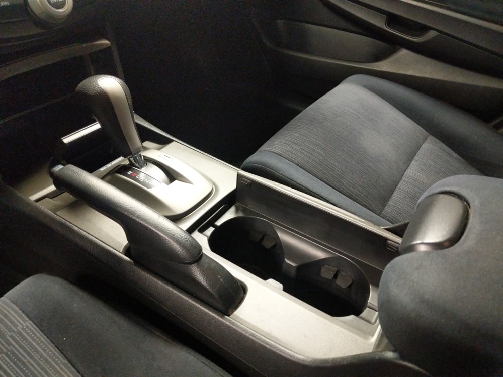 2012 Honda Accord - Center Console/Cup Holders