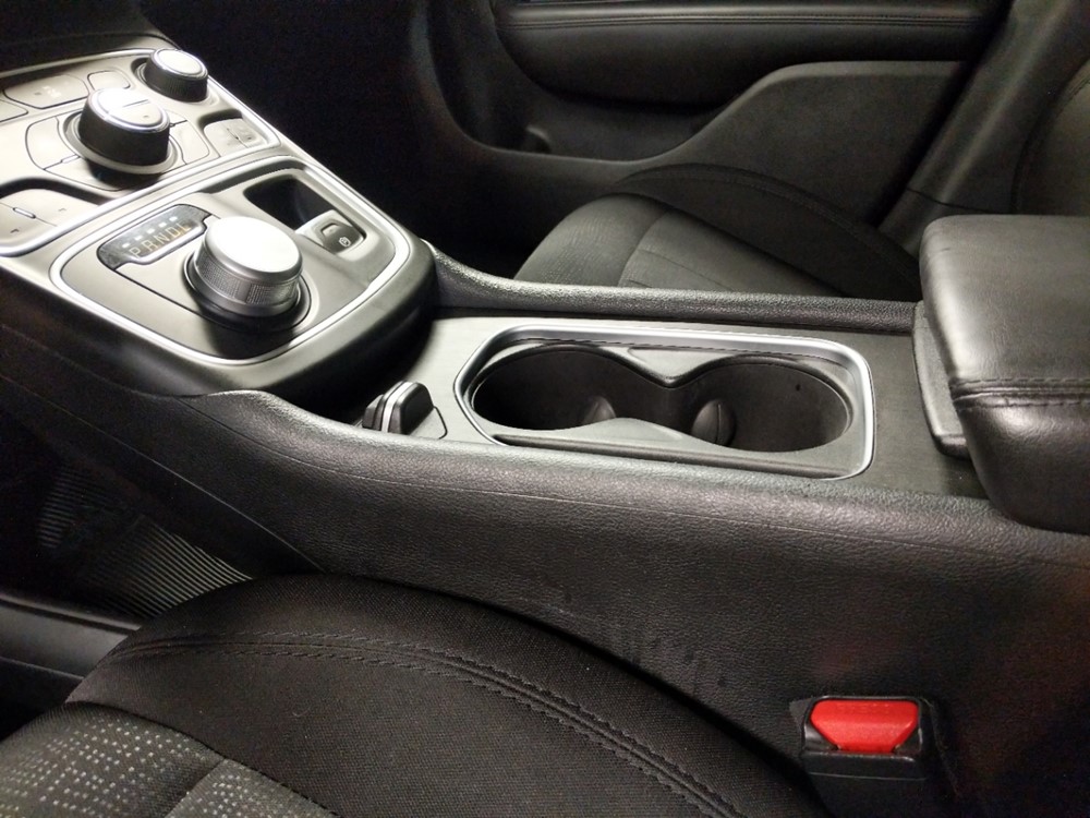 2016 Chrysler 200 - Center Console/Cup Holders