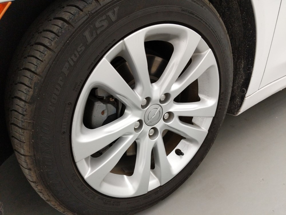 2016 Chrysler 200 - Wheel