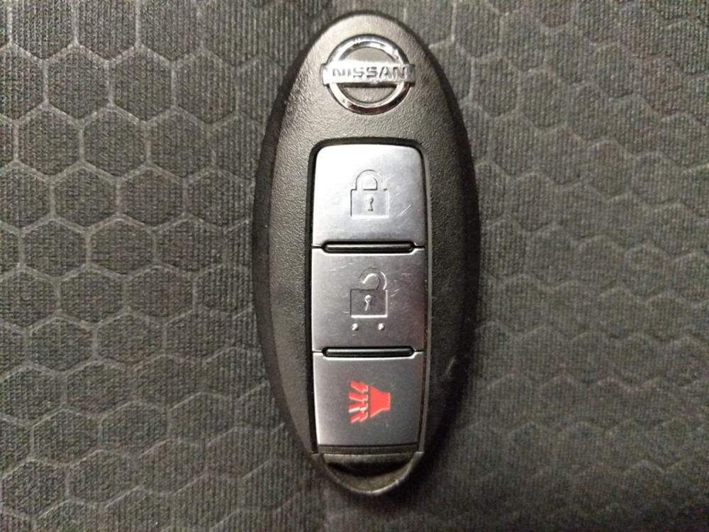 2013 Nissan JUKE - Keys