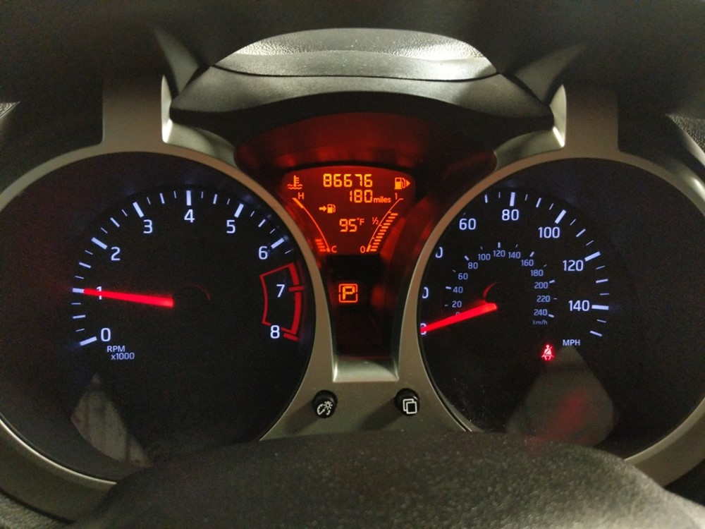 2013 Nissan JUKE - Odometer Close Up