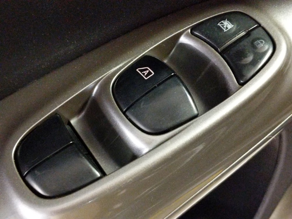 2013 Nissan JUKE - Driver Power Windows/Lock Control