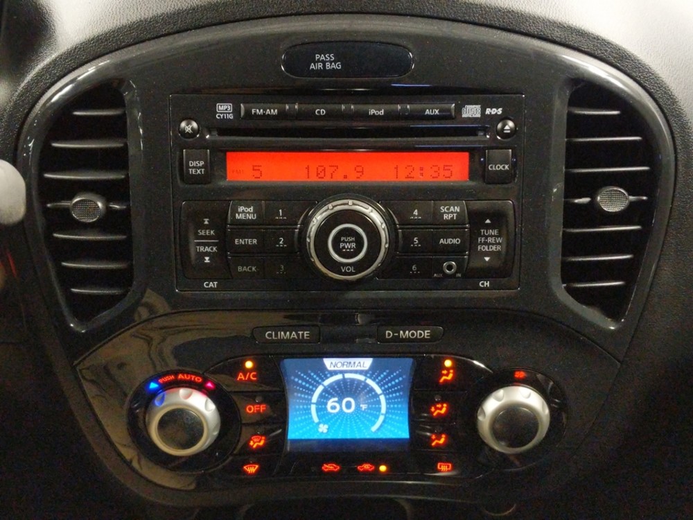 2013 Nissan JUKE - Stereo Package