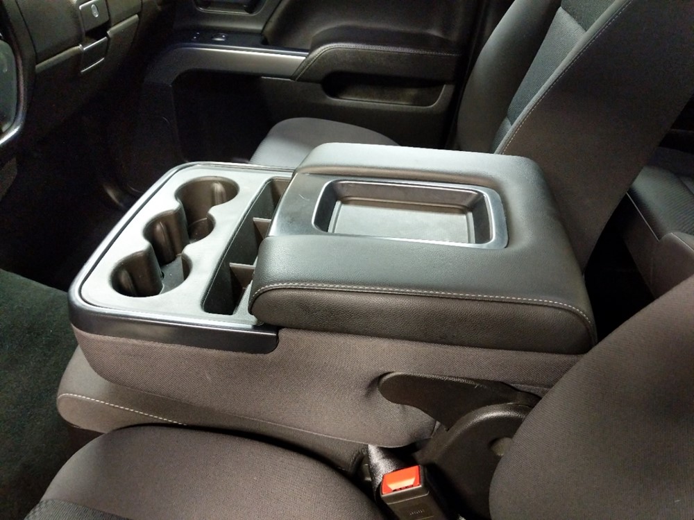 2018 Chevrolet Silverado 1500 - Center Console/Cup Holders