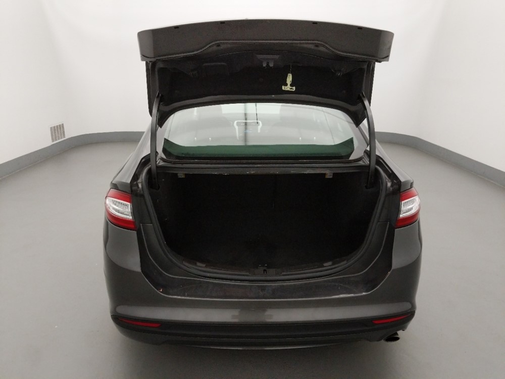 2016 Ford Fusion - Trunk