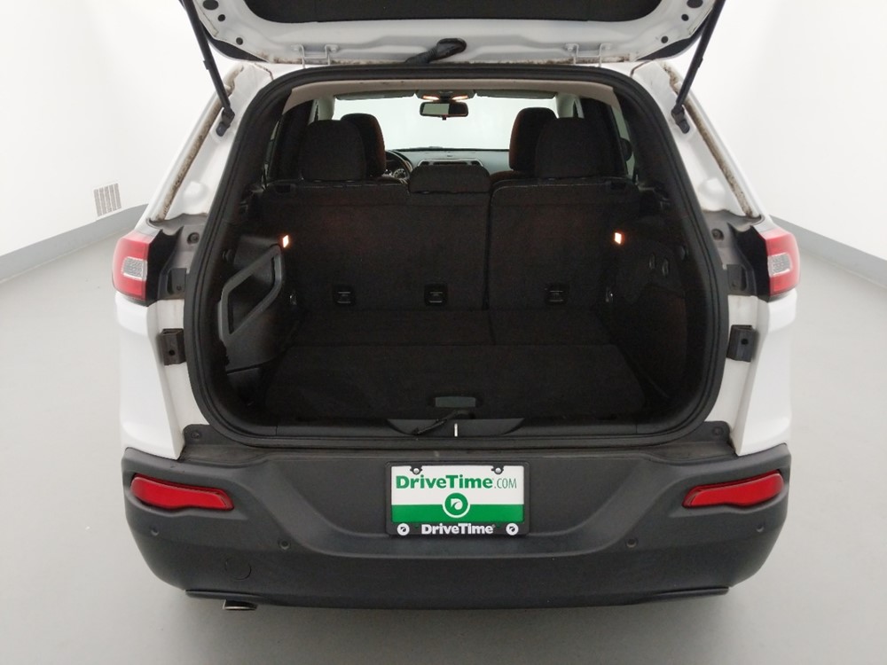 2016 Jeep Cherokee - Trunk