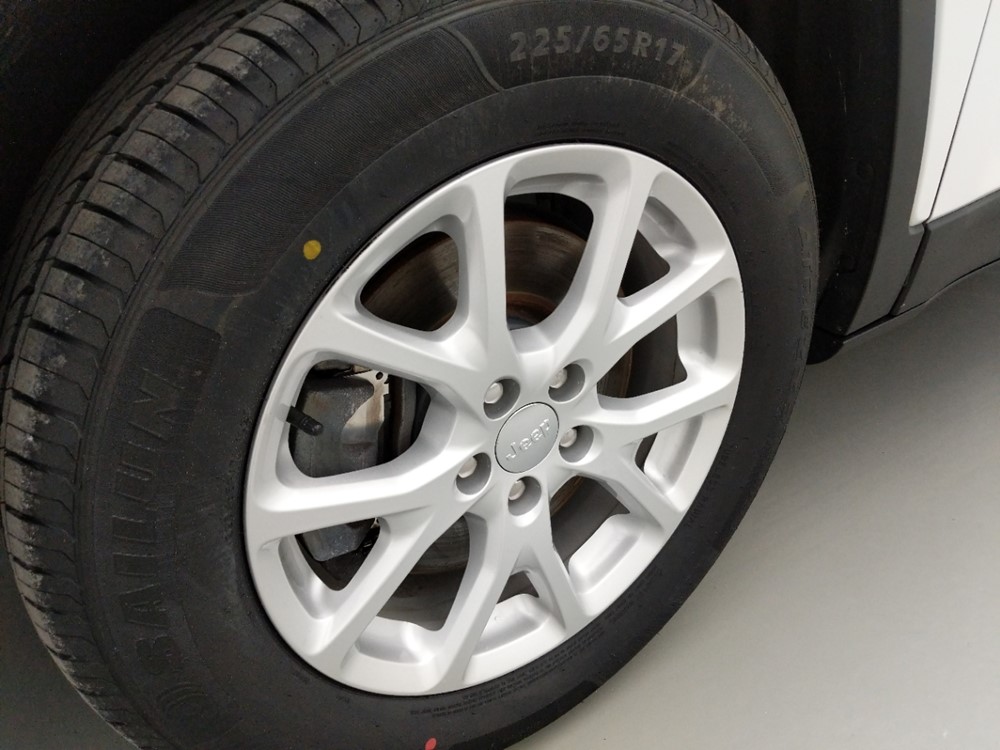 2016 Jeep Cherokee - Wheel