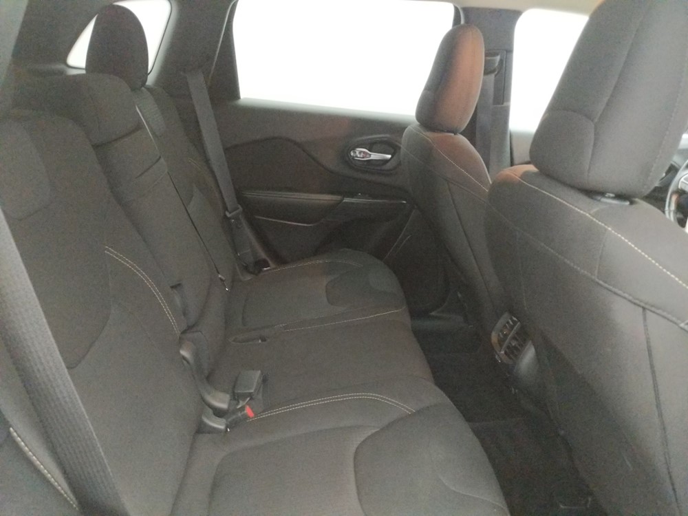 2016 Jeep Cherokee - Passenger Rear Seat