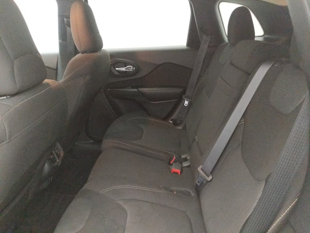 2016 Jeep Cherokee - Driver Rear Seat