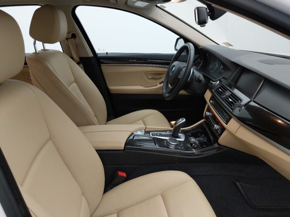 2016 BMW 528i - Passenger Front Seat