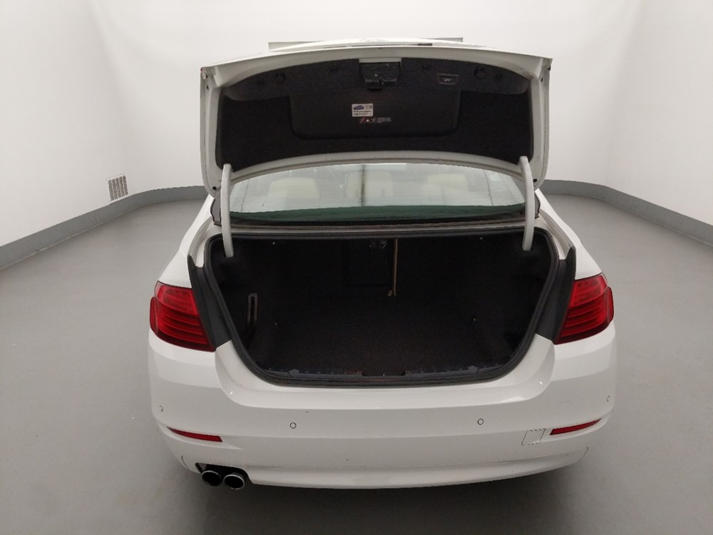 2016 BMW 528i - Trunk