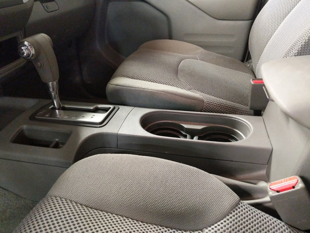 2018 Nissan Frontier - Center Console/Cup Holders