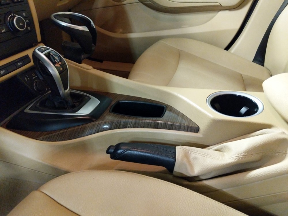 2015 BMW X1 - Center Console/Cup Holders