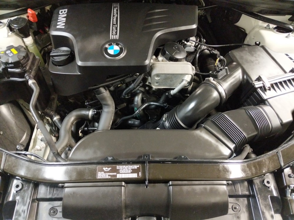 2015 BMW X1 - Engine