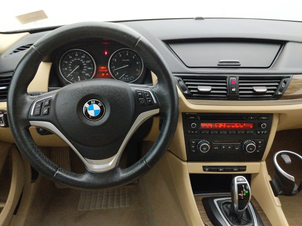 2015 BMW X1 - Driver Dash