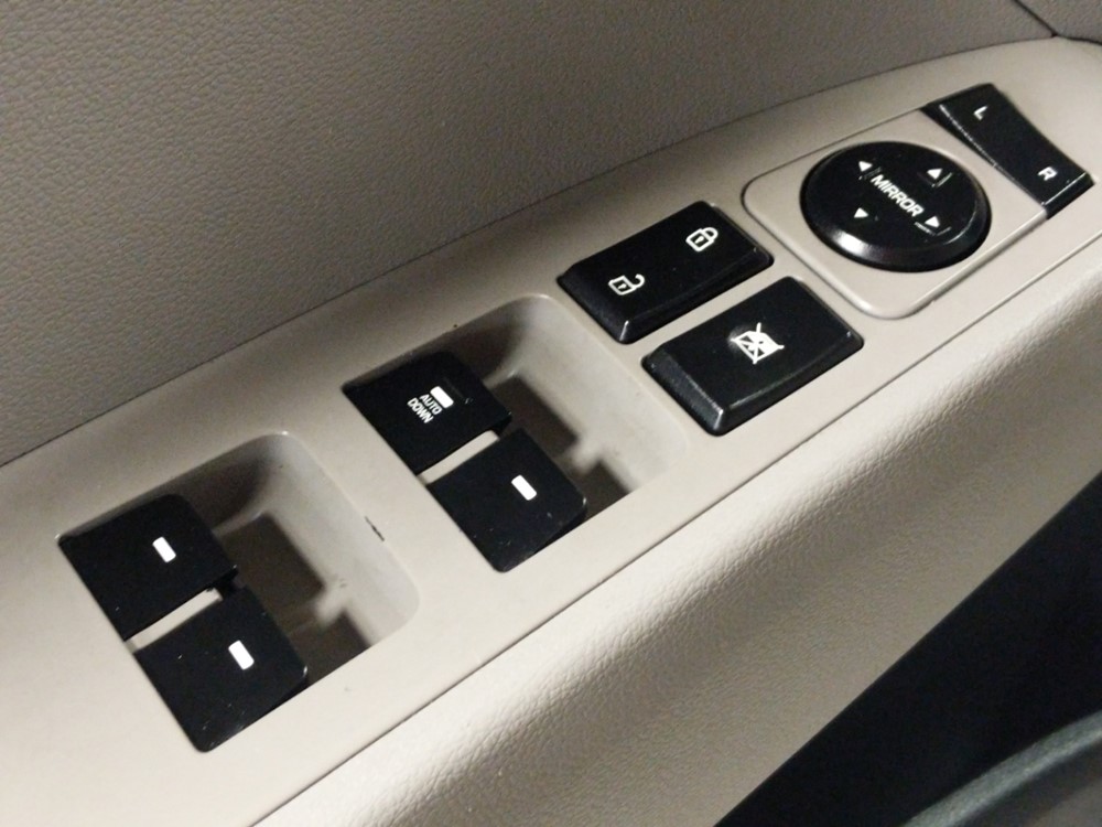 2017 Hyundai Elantra - Driver Power Windows/Lock Control