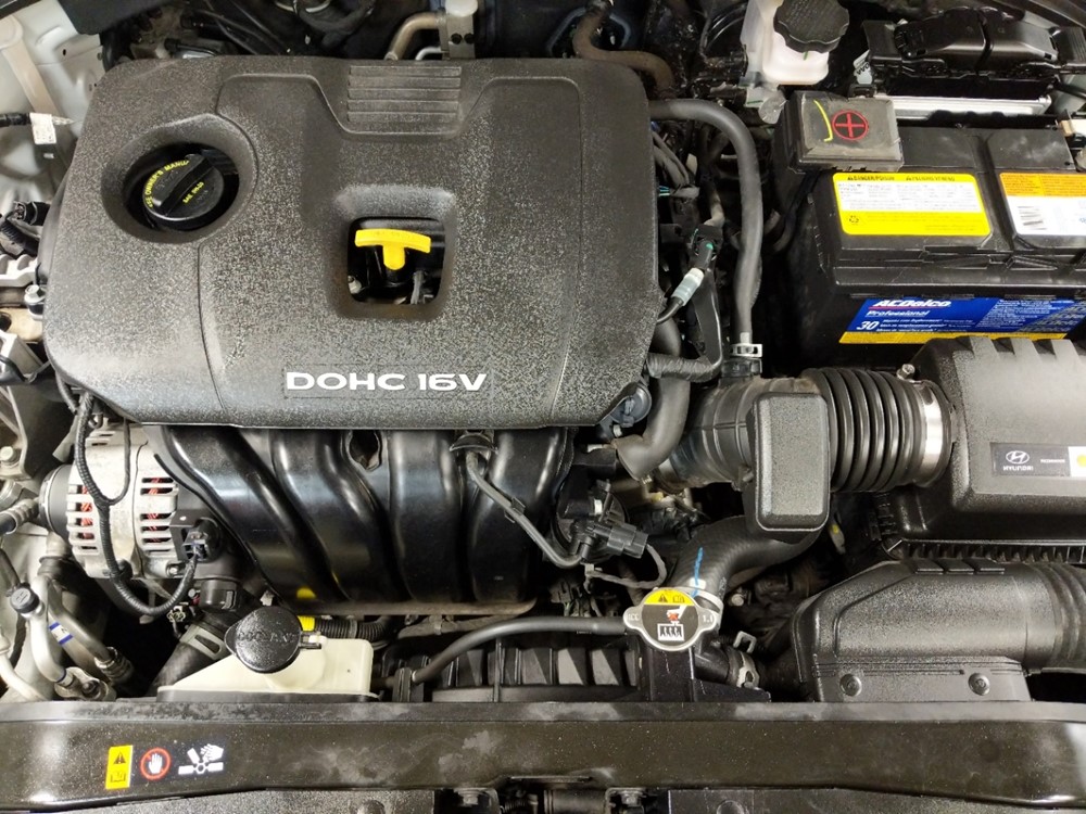 2017 Hyundai Elantra - Engine
