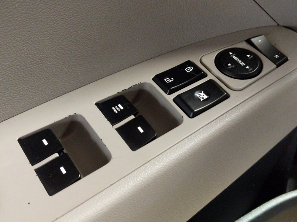2017 Hyundai Elantra - Driver Power Windows/Lock Control