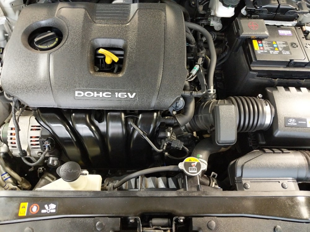 2017 Hyundai Elantra - Engine