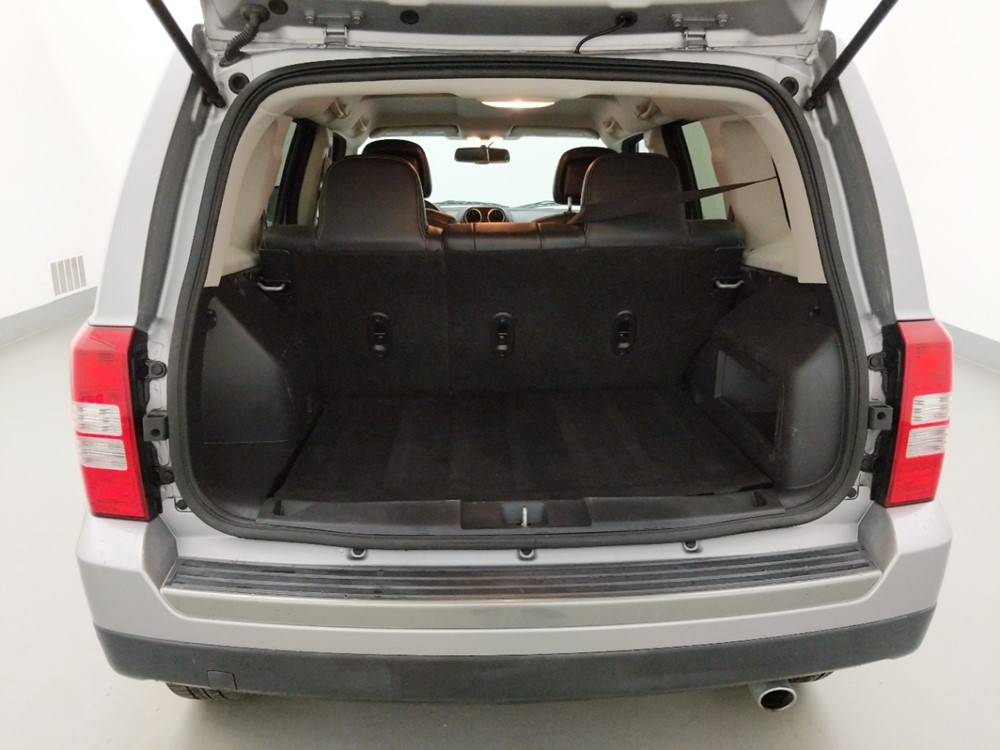 2016 Jeep Patriot - Trunk
