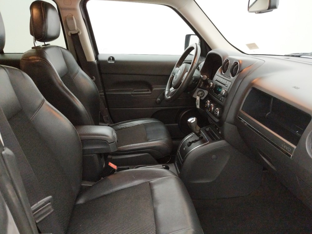 2016 Jeep Patriot - Passenger Front Seat
