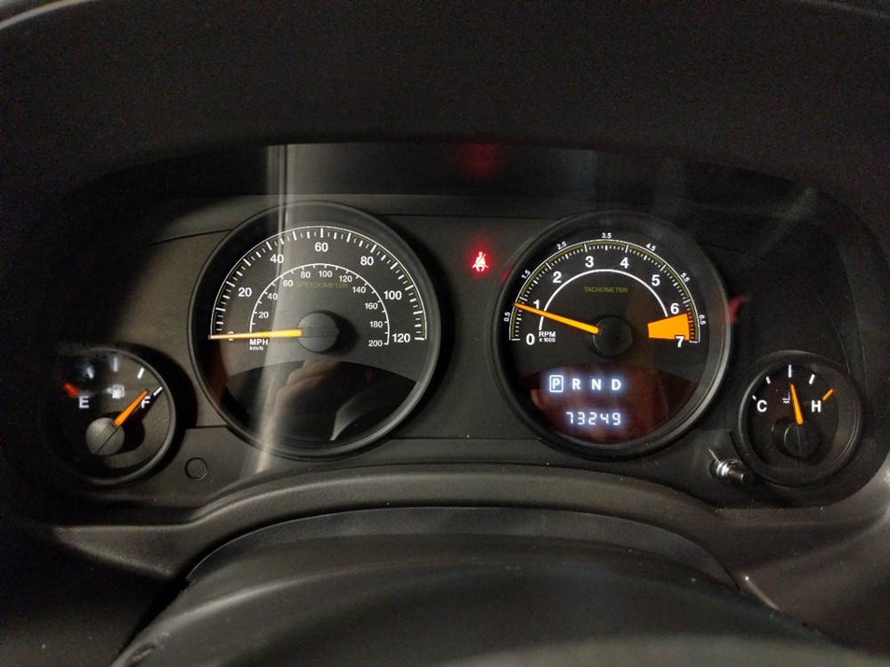 2016 Jeep Patriot - Odometer Close Up