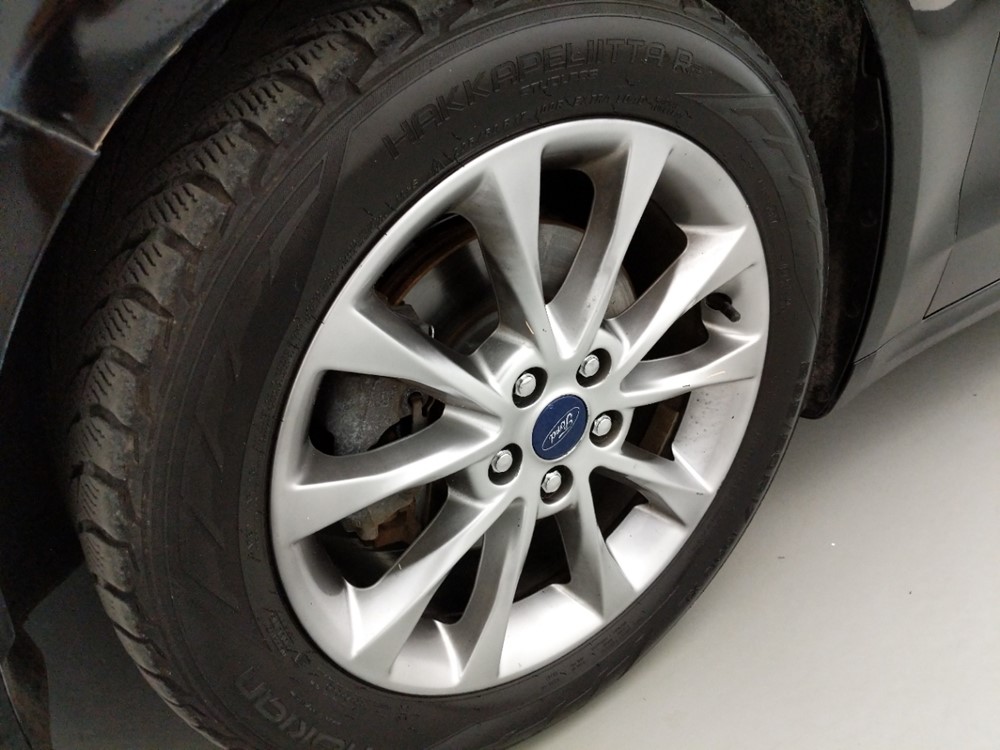 2017 Ford Fusion - Wheel