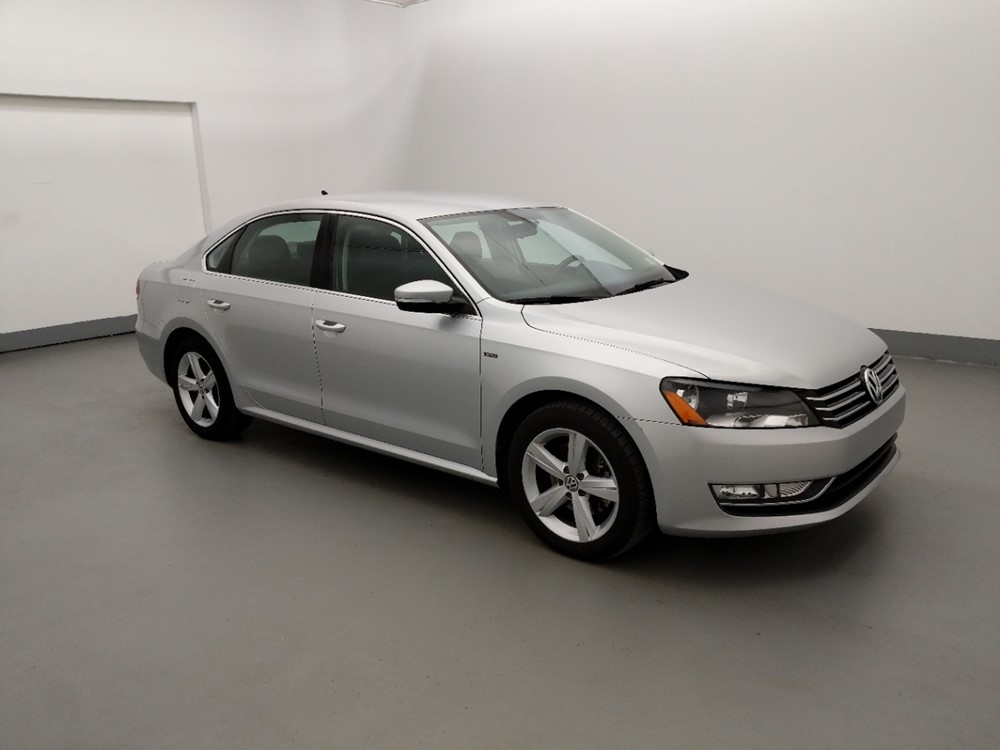 2015 Volkswagen Passat - Passenger Front Side