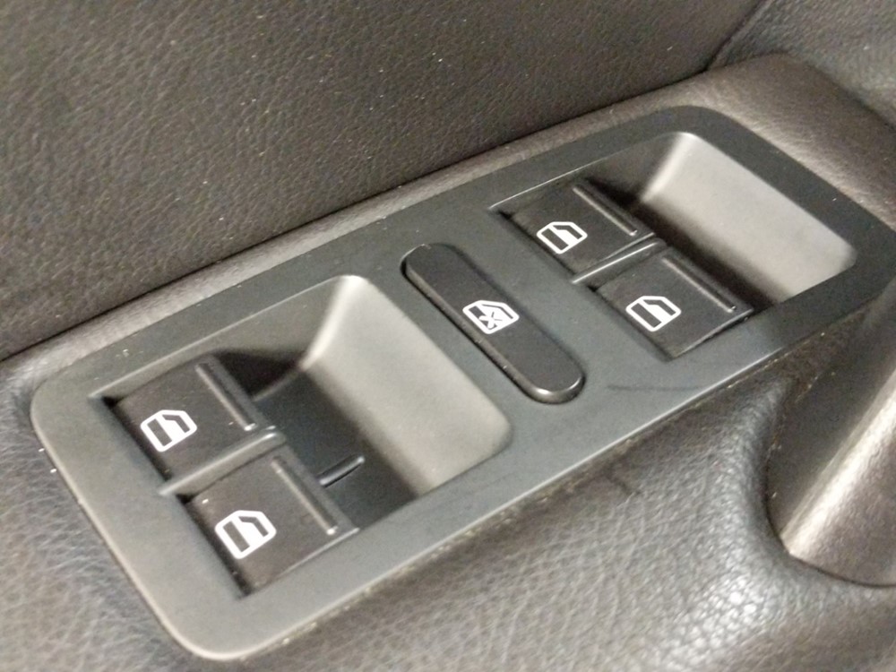 2015 Volkswagen Passat - Driver Power Windows/Lock Control